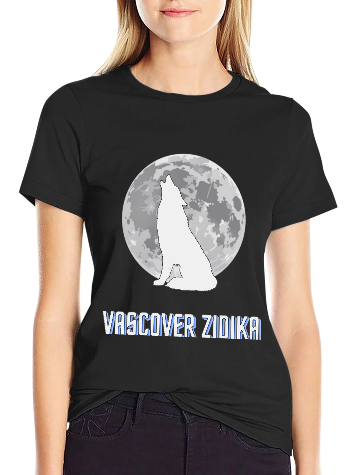 Wolf Howling at Moon Graphic Tee - Vascover Zidika